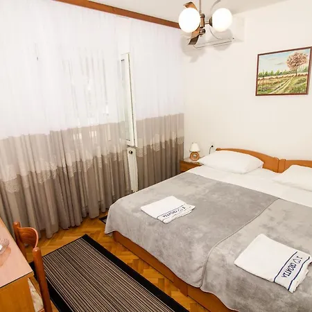Rooms&apartment Albina