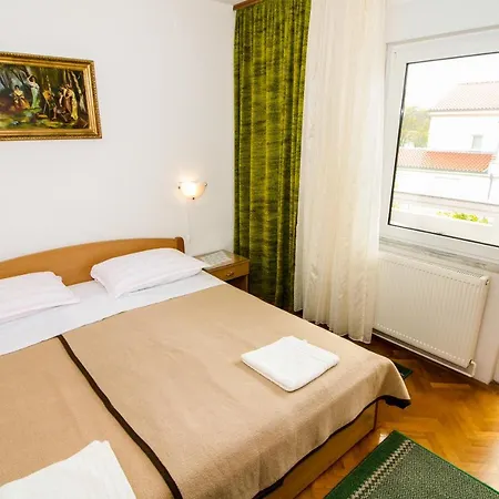 Rooms&apartment Albina Baška