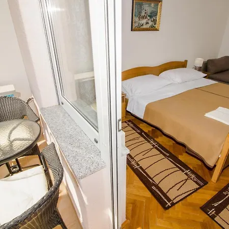 & Albina Casa de hóspedes Baška