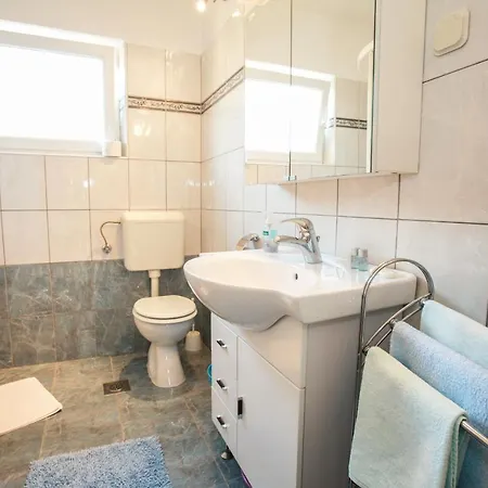 & Albina Casa de hóspedes Baška